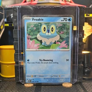 Froakie Cosmos Holo Promo Fiamme Ossidiana Pokémon TCG 056/197 Scarlatto e Viola - Foto 1 di 6