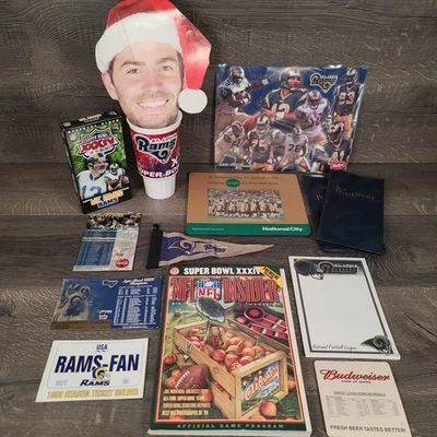 Lote de recuerdos de St. Louis Rams Kurt Warner VHS Superbowl pegatina póster taza Foto 1 de 4