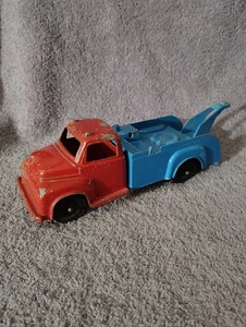 Vintage 1950s Irwin Red & Blue Metal Toy Tow Truck - Picture 1 of 11
