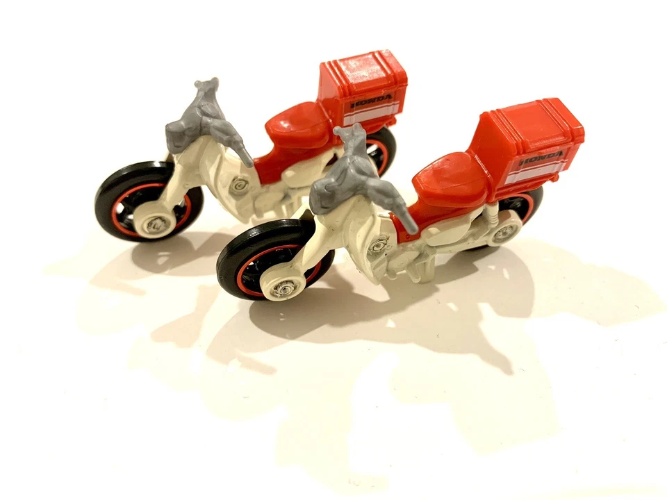 HOT WHEELS MOTO HONDA SUPER CUB CUSTOM LOOSE LOT X2 - Image 1 of 1