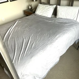 Bedsure 100% Bamboo Flat Sheet, Gray, Full/Queen, 88x96 - Picture 1 of 5