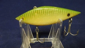 3 1/2 " LURE SWIMBAIT Minnow Great Condition Rattle - Picture 1 of 5