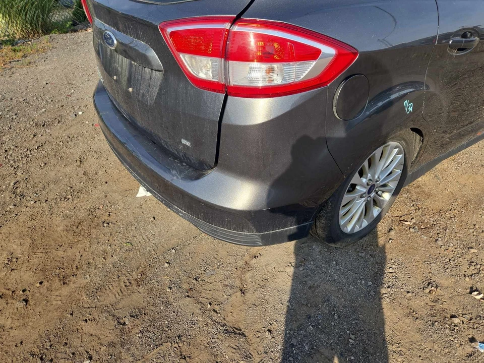 Used Rear Bumper Assembly Rear fits: 2017 Ford C-max w/o park assist Rear Grade Foto 1 de 4