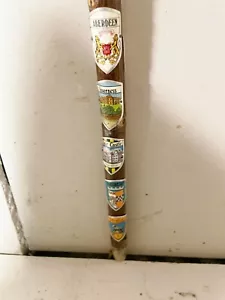 VINTAGE SOUVENIR WALKING STICK WITH SHIELD BADGES COLLECTIBLE CANE - Picture 1 of 14
