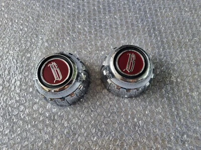 TAPA CENTRAL DATSUN BLUEBIRD GRAN PIEZA GENUINA ARTÍCULO RARO 610 710 810 910 Foto 1 de 4