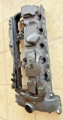 BMW X5 35I F15 2011-2018 - Válvula del motor/cubierta de culata Foto 1 de 4