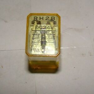 1 pc. Idec RH2B-U Relay, Used 