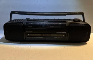 Radio estéreo AM/FM modelo RCA RP-7780A de colección casete doble con ecualizador PROBADO K - Imagen 1 de 10