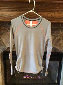 Lucy Tech Top Activewear Stripes Vented Running Stretch Ties Gray & Orange Sz Sm - Picture 1 of 12