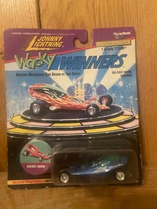 Johnny Lightning Wacky Winners Cherry Bomb carded (016) - Picture 1 of 3