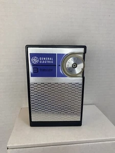 General Electric Transistor Radio Handheld Silver Blue & Case Great Condition AM - Picture 1 of 9