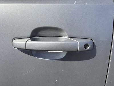 Manija de puerta exterior delantera izquierda usada se adapta a: Chevrolet Tahoe 2011 puerta carrocería delantera Foto 1 de 4