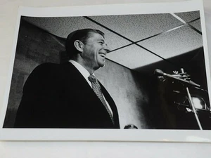Vintage Präsident Ronald Reagan spricht auf der Convention 8 x 10 Foto - Bild 1 von 4
