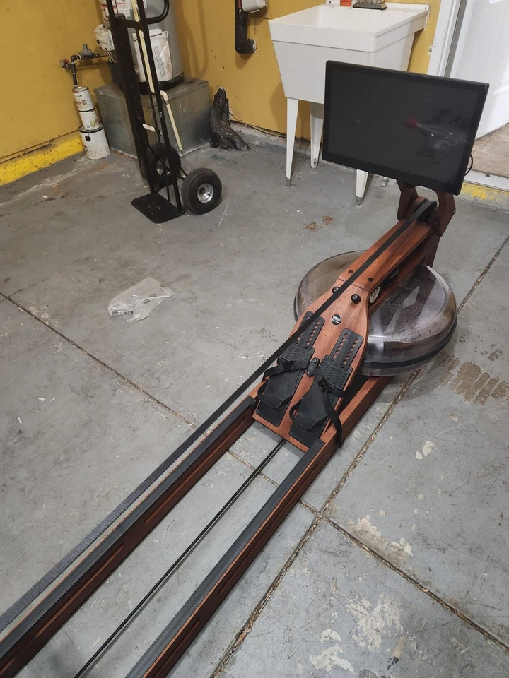 Remo Ergatta Luxe - Remo de agua interactivo (solo recogida local) Foto 1 de 4