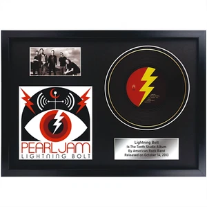 Pearl Jam – Lightning Bolt / Rock Memorabilia / LP / Souvenir in black frame - Picture 1 of 16