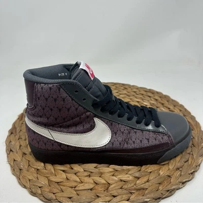 RARO 2009 Nike Blazer Alto Borgoña Tenis Talla 8 Para Mujer Foto 1 de 4
