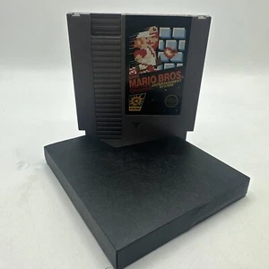 Super Mario Bros 1 NES Etiqueta Negra AUTÉNTICO Original Nintendo 3 Tornillos - Imagen 1 de 4