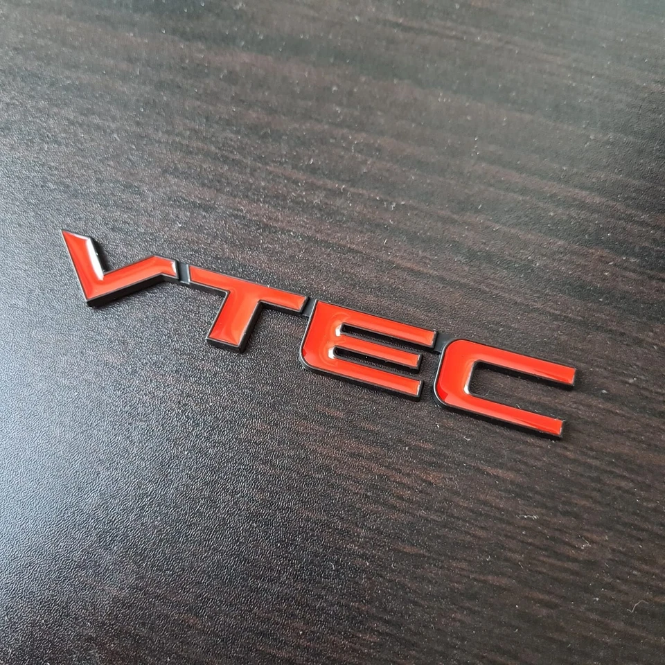 INSIGNIA VTEC ROJA HONDA TIPO R CIVIC JAZZ ODDYSEY CR-V METAL EMBLEMA VTEC NEGRO Foto 1 de 2