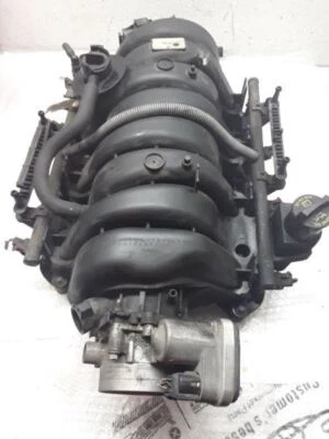 Intake Manifold 5.7L 2005 CHRYSLER 300 900-6-2P - Image 1 of 4