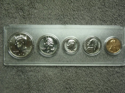 1998 Birth Year Set Choice Brilliant Uncirculated in hard plastic holder Cover