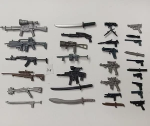 Lot 30 GI Joe Cobra Figuren Zubehör Waffen Schwert Waffen für 1/18 3,75" #k9 - Bild 1 von 11