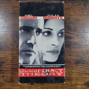 Conspiracy Theory (VHS, 1997, Warner Bros.) Mel Gibson/Julia Roberts! - Picture 1 of 4