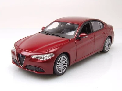 Alfa Romeo Giulia 2016 Rosso Metallico Modellino Auto 1:24 Burago - Immagine 1 di 4