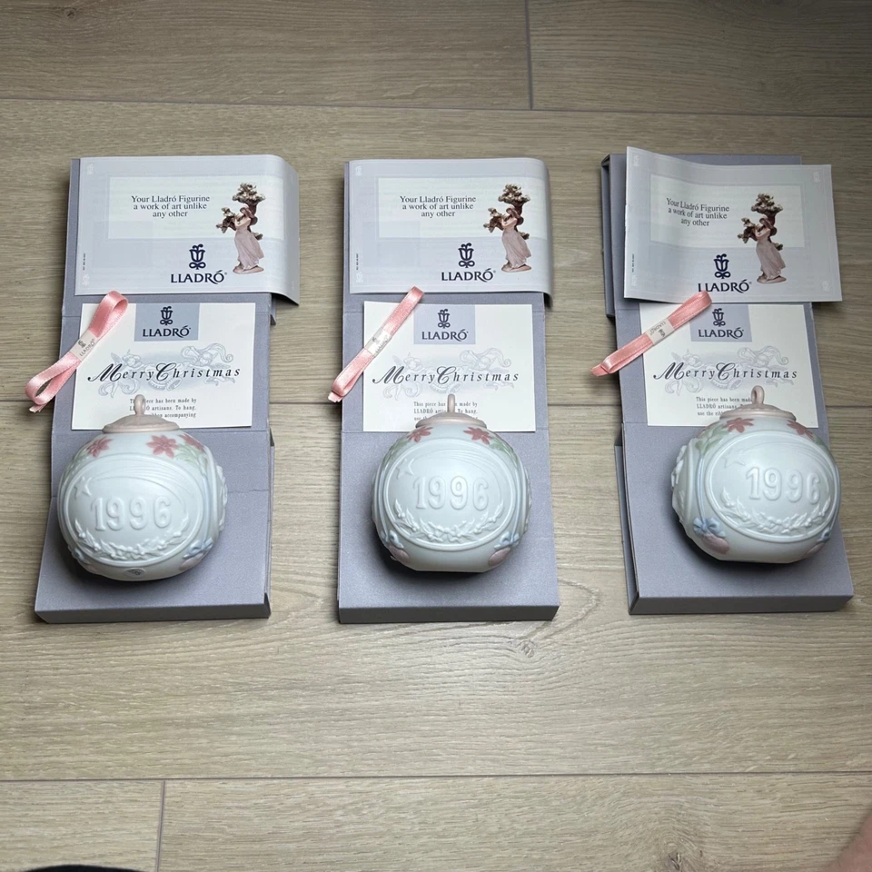 Lote de 3 campanas de Feliz Navidad rosa porcelana vintage LLADRO 1996 # 16298 Foto 1 de 4