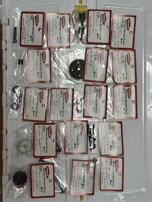 Kyosho ferngesteuerte Autoteile, insgesamt 17 Artikel, Inferno MP9, - Bild 1 von 4