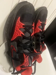 Nike Kyrie Low 4 Bred Black University Red Basketball CW3985-006 Men's Size 10.5 - Picture 1 of 15