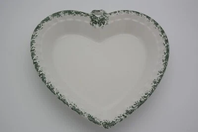 Plato interior para pastel de gres corazón verde 11" x 9" tarta de San Valentín sartén para hornear usada en excelente estado Foto 1 de 4