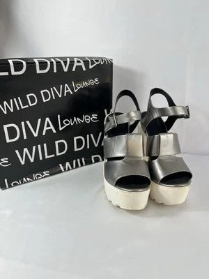 Wild Diva Lounge Pacifica-04 Silver Chunky Platform Sandals Size 9 – Pre-Owned - Image 1 of 4