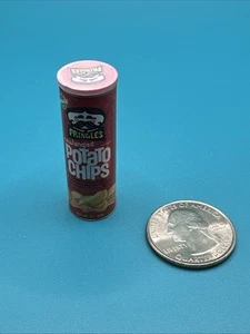 Zuru Mini Brands Serie Retrò Lusso Pringles Patatine Fritte Miniatura - Foto 1 di 5