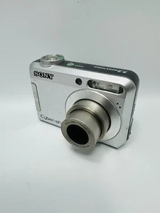 Sony Cyber-Shot Digital Camera DSC S650 7.2MP 3 x Optical For Parts Turns On - Picture 1 of 5