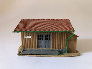 Lagerschuppen - Güterbahnhof | fertig gebaut | H0 / 1:87 (A) - Bild 1 von 4