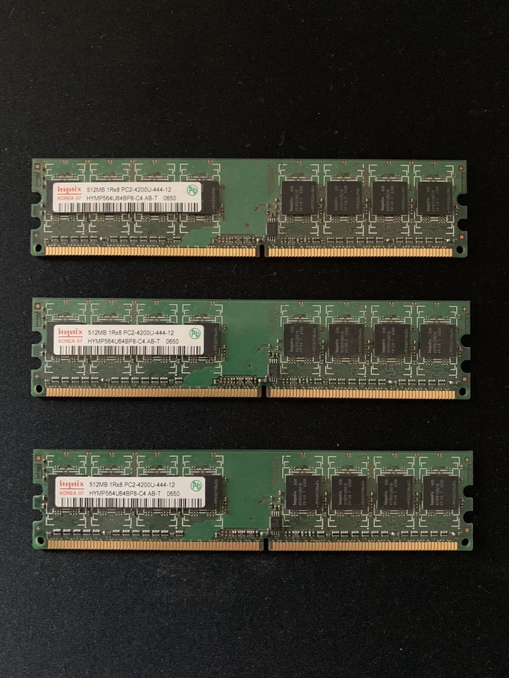 RAM MEMORY HYNIX 3x512MB PC2-4200U 4-4-4-12 DDR2 SDRAM - Immagine 1 di 1