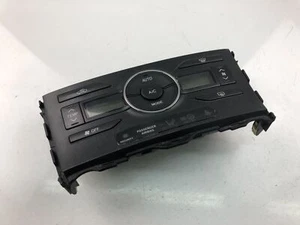 Q1133 TOYOTA Climate Control Unit 55900-02321 - Picture 1 of 4