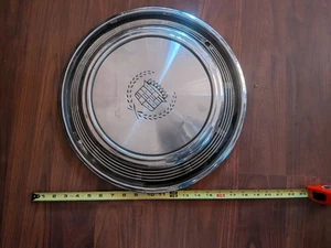 1972 Cadillac Eldorado 15"  Hubcap / Wheel Cover  USED - Picture 1 of 6