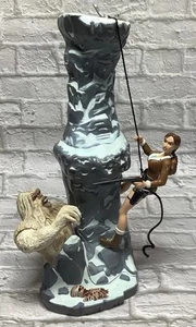 Tomb Raider Lara Croft Figure & Conquers Legendary Yeti Play Set Playmates, 1999 - Picture 1 of 16