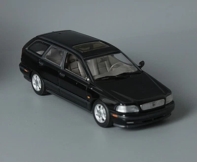 Minichamps Volvo V40 Break 1996 modelo diecast negro Foto 1 de 4