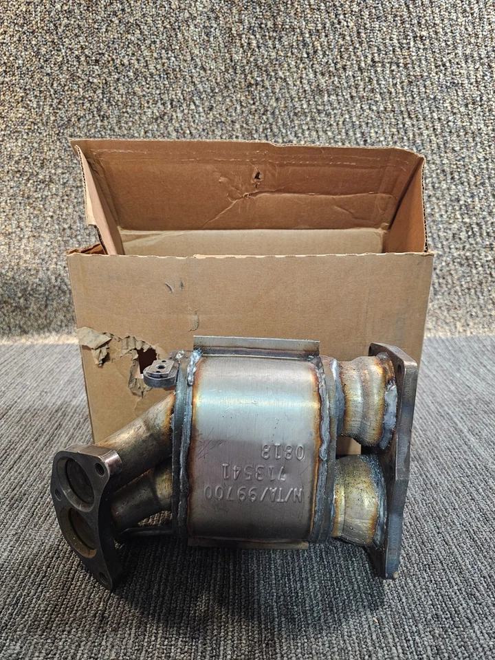 Convertidor catalítico Walker 16332 duradero para Nissan Sentra 2000-2002 1,8 L-L4 Foto 1 de 4