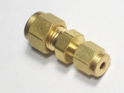 1- Swagelok Brass Union Reducer, 1/4" OD Tube x 1/8" OD Tube, B-400-6-2 - Image 1 of 3