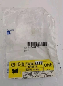 GM OEM 14046812 74018 Pedal Bushing Clutch bushing 1982-2005 GMC Chevrolet New - Picture 1 of 3