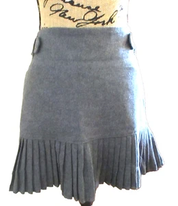 GAP Women's Pull On, Stretch, Pleated Hem, Side Zip Short Skirt, Gray, Size 6 - Picture 1 of 18