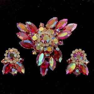 Vintage Sparkly Shades of Pinks Brooch Unsigned Beautiful 3 Piece Set Julianna? - Picture 1 of 6