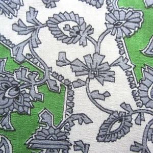 50cm x95cm Potters MARINGLE anti shrink Vintage Fabric 1950s Green Grey Paisley - Picture 1 of 6