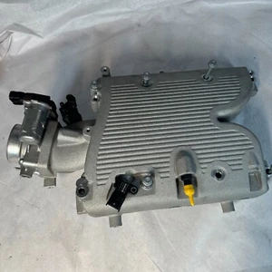 2008 - 2011 Impala 3.5L Intake Manifold Throttle Body & Purge Valve 12597139 NEW - Picture 1 of 18