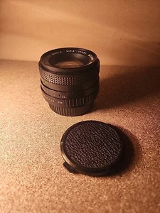 Vivitar MC 28mm Wide Angle Lens f 1:2.8 NO:81100030 With Cap - Picture 1 of 8