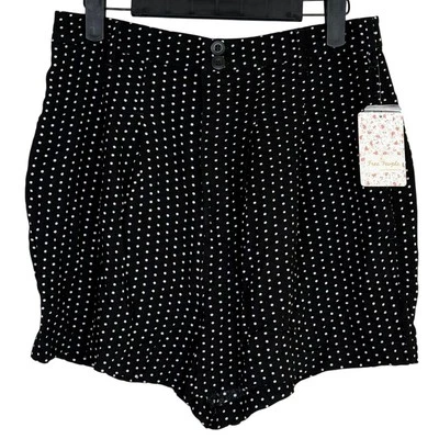 NUEVO CON ETIQUETAS Free People Magdalena Cintura Alta Lunares Rayón Pantalones Cortos Bolsillo 2 Negro Blanco Foto 1 de 4