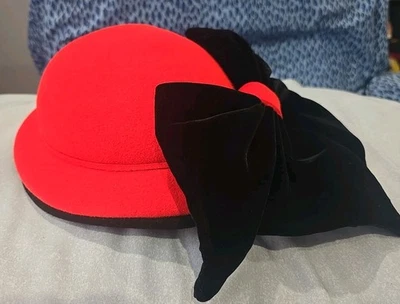 Vintage 1960s 70s Adolfo II NY Paris Women's Red Beret With Black Bow 100% Wool  - Image 1 of 4